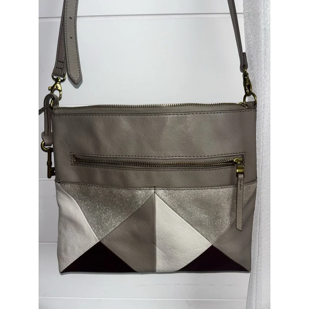 Fossil Fiona Large Leather Crossbody Purse Adjustable Strap‎ Cow Hide Bag